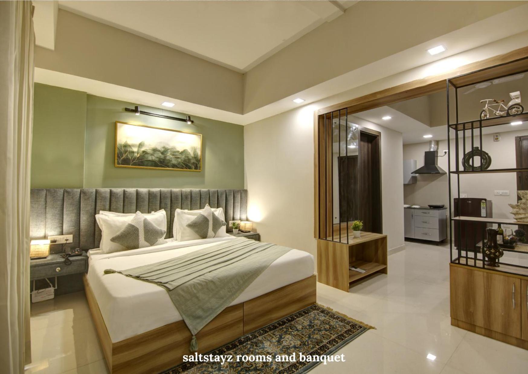 Saltstayz Premier Executive Serviced Apartment - Golf Course Extension Road คูร์เคาน์ ภายนอก รูปภาพ