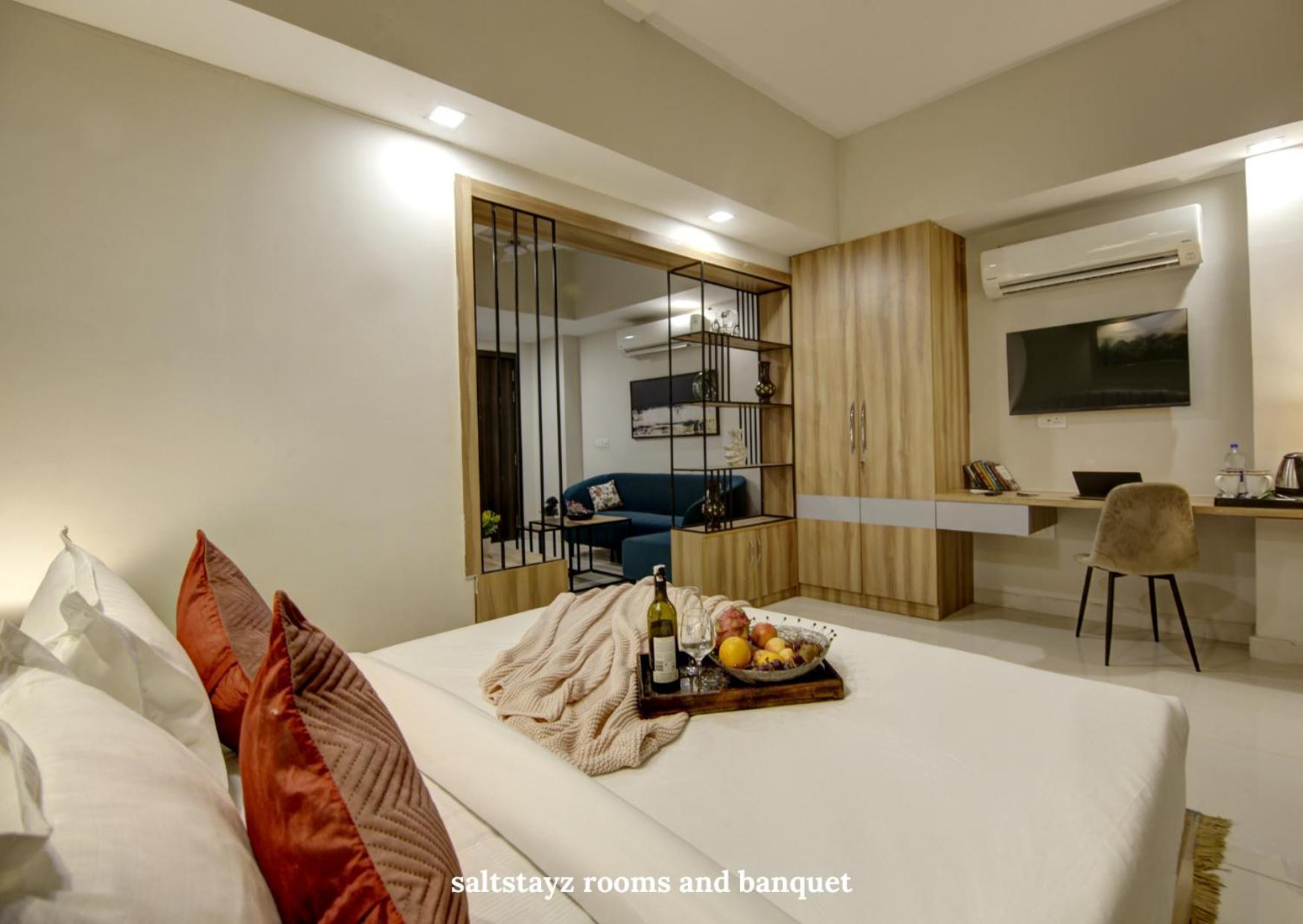 Saltstayz Premier Executive Serviced Apartment - Golf Course Extension Road คูร์เคาน์ ภายนอก รูปภาพ