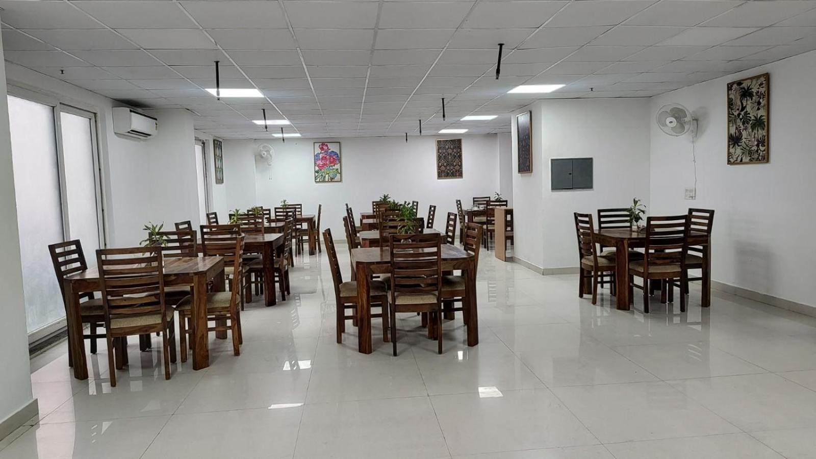 Saltstayz Premier Executive Serviced Apartment - Golf Course Extension Road คูร์เคาน์ ภายนอก รูปภาพ